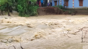 ৬ নদীর পানি বেড়ে নিম্নাঞ্চল প্লাবিত হওয়ার শঙ্কা, বন্যা হতে পারে যেসব এলাকায়