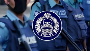 দায়িত্বরত পুলিশ সদস্যকে কুপিয়ে জখম