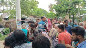 বৃষ্টিতে ফুটবল খেলাই কাল হলো আলী হোসেনের