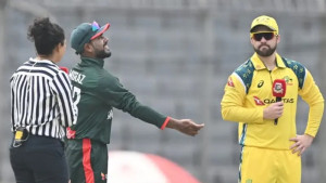 অজিদের বিপক্ষে ব্যাটিংয়ে বাংলাদেশ, একাদশে চমক