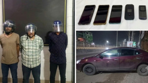 র‍্যাবের সংকেতেও থামেনি প্রাইভেটকার, ধাওয়া শেষে মিলল মারণাস্ত্র