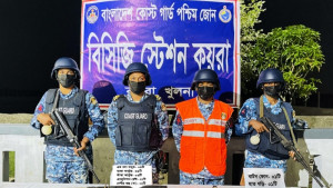 কোস্ট গার্ডের অভিযানে সুন্দরবনে ‘দুলাভাই বাহিনী’র দৌরাত্ম্যে ধাক্কা