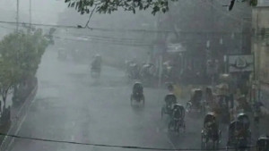 ঢাকাসহ ১৬ অঞ্চলে দুপুরের মধ্যে ঝড়-বৃষ্টির পূর্বাভাস