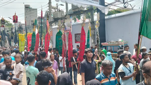 হোসেনি দালান থেকে বের হয়েছে তাজিয়া মিছিল