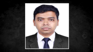 বন্ধ ঘরে ঝুলছিল সরকারি কর্মকর্তার মরদেহ