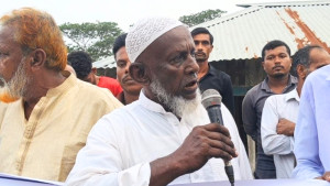 ‘প্রতিটা পুলিশের পকেটে গাঁজা রয়েছে’