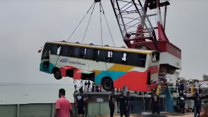 পদ্মায় বাসডুবি নিয়ে যা জানা গেল