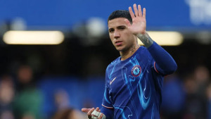 চ্যাম্পিয়নস লিগের ভরাডুবিতে চেলসি ছাড়ার ইঙ্গিত এনজোর