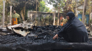 বাবার ঘরে আগুন দিয়ে পালালো ছেলে