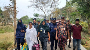 আট মাস কারাভোগের পর ভারতে ফিরে গেলেন ফাল্গুনী রায়