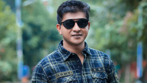 ব্যাচেলর পয়েন্টে ফিরেছেন শামীম