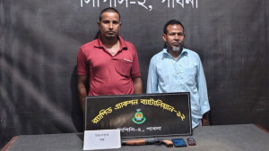 র‌্যাবের অভিযানে বার্মিজগানসহ আটক ২
