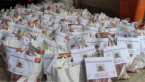 ২০০ পরিবারকে ঈদ উপহার দিলেন প্রবাসী উজ্জ্বল