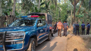 পুলিশ সদস্যকে কুপিয়ে আসামি ছিনতাই, থমথমে পরিস্থিতি