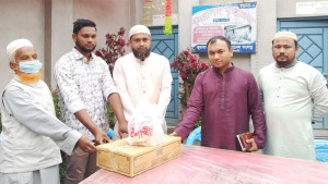 বৃদ্ধাশ্রমে ঈদের উপহার পাঠালেন ডিসি