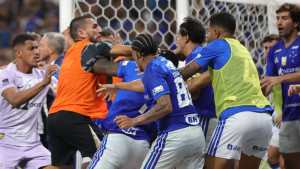 মাঠেই রণক্ষেত্র, রেফারি দেখাল ২৩টি লাল কার্ড