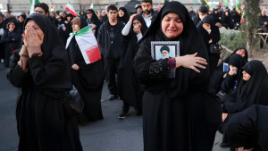 যুক্তরাষ্ট্র ও ইসরায়েল যেভাবে ইরানের ইসলামি প্রজাতন্ত্রকে আরও শক্তিশালী করছে