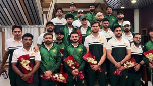 আফ্রিদির নেতৃত্বে ঢাকায় পৌঁছেছে পাকিস্তান