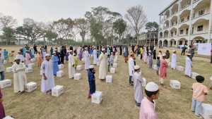 তুর্কিদের পক্ষ থেকে এতিম শিক্ষার্থীদের মাঝে রমজানের খাদ্যসামগ্রী বিতরণ
