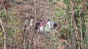 বান্দরবানে পাহাড় থেকে মা-মেয়ের মরদেহ উদ্ধার