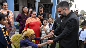 বালেন্দ্র শাহের কাছে নিজ আসনে হারলেন নেপালের সাবেক প্রধানমন্ত্রী