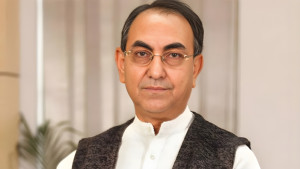 চলমান যুদ্ধের প্রভাবে ব্যাংক খাত চরম সংকটে পড়তে পারে: মির্জা আব্বাস