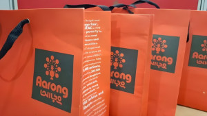 শপিং ব্যাগের দাম নেওয়া বন্ধে আড়ংকে আইনি নোটিশ