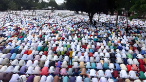 যেভাবে আদায় করবেন ঈদুল ফিতরের নামাজ