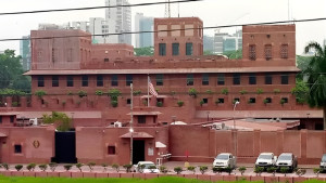 বাংলাদে‌শিদের জন্য অভিবাসী ভিসা স্থগিতের কারণ জানাল মা‌র্কিন দূতাবাস