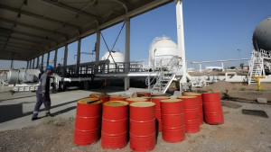 এশিয়ায় তেলের দাম বৃদ্ধি ও শেয়ারবাজারে ব্যাপক দরপতন