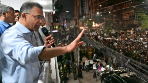 নেতাকর্মীদের সাধারণ মানুষের পাশে দাঁড়ানোর আহ্বান প্রধানমন্ত্রীর