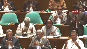 ১৩ দিন বিরতির পর সংসদ অধিবেশন শুরু