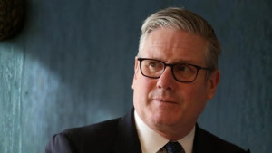 এই যুদ্ধ আমাদের না, আমরা এতে জড়াবো না: ব্রিটিশ প্রধানমন্ত্রী