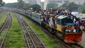 বিমানবন্দর স্টেশনে থামবে না ৯ ট্রেন