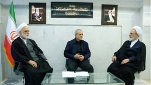 যুক্তরাষ্ট্রকে সহায়তা না করলে প্রতিবেশী দেশগুলোতে ‘হামলা চালাবে না’ ইরান