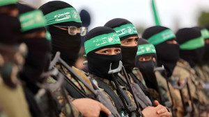 প্রতিবেশী দেশগুলোতে হামলা না চালাতে ইরানকে আহ্বান হামাসের