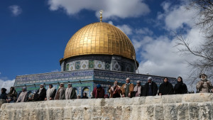 আল আকসা মসজিদে জুমার নামাজে ইসরায়েলের নিষেধাজ্ঞা
