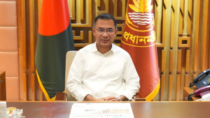 ঈদের ছুটিতেও সক্রিয় সরকারপ্রধান, বাসা থেকেই দিচ্ছেন নির্দেশনা