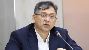 অতীতের নেতিবাচক ধারণা থেকে বেরিয়ে আসতে চায় বিএনপি: স্বরাষ্ট্রমন্ত্রী