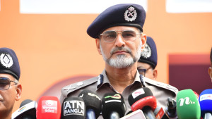 ঈদযাত্রা নির্বিঘ্ন করতে যাত্রীদের জন্য হেল্প ডেস্ক রাখা হয়েছে: ডিএমপি কমিশনার