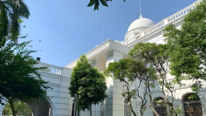 প্রসিকিউশনের আবেদনের প্রেক্ষিতে মানবতাবিরোধী মামলার রায় ঘোষণা স্থগিত