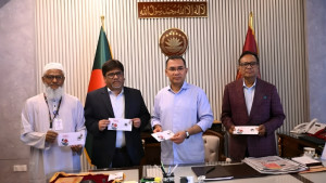 স্বাধীনতা দিবস উপলক্ষে স্মারক ডাকটিকিট উন্মোচন করলেন প্রধানমন্ত্রী