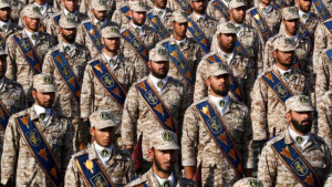 এবার ‘বিধ্বংসী আক্রমণের’ সতর্কবার্তা আইআরজিসির