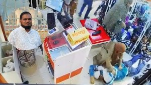 শ্রমিক নেতাকে গুলি ও কুপিয়ে হত্যা