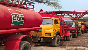 ছুটির দিনেও জ্বালানির ডিপো খোলা রাখার নির্দেশ