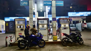 ফিলিং স্টেশনে যেসব দায়িত্ব পালন করবেন ট্যাগ অফিসাররা