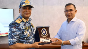 প্রধানমন্ত্রীর সঙ্গে কোস্ট গার্ড মহাপরিচালকের সাক্ষাৎ
