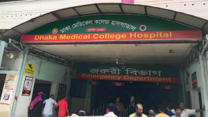 রাজধানীতে সড়ক দুর্ঘটনায় বাবা-মেয়েসহ নিহত ৪