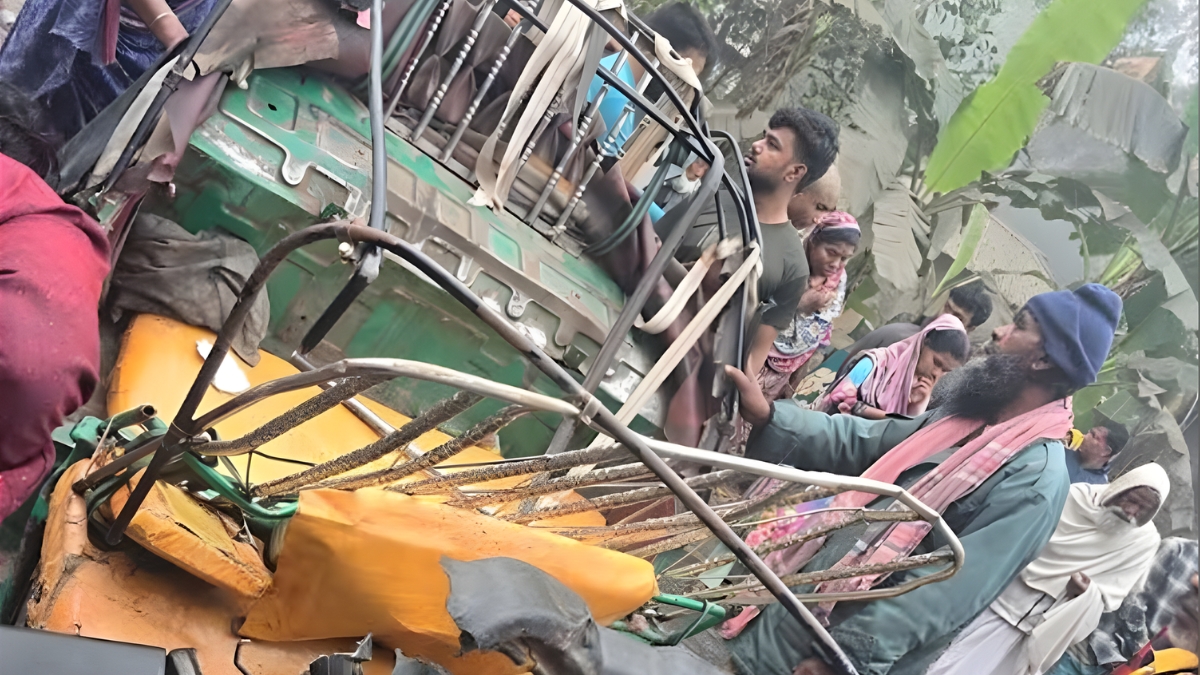 অটোরিকশা-ভটভটির সংঘর্ষ, নিহত ৩