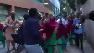 সাংবাদিকদের ওপর চড়াও আদ্-দ্বীনের কর্মীরা